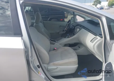 2013 Toyota Prius Three from USA, damaged, VIN JTDKN3DU3D5686696